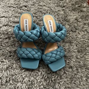 Steve Madden Kenley Vegan Leather Braided Blue Sandals size 7